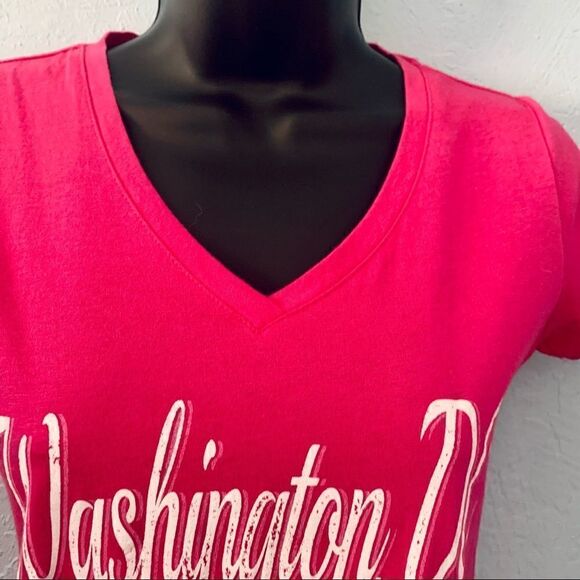 Next Level Pink Graphic Washington DC V-neck T-shirt Size Medium - Picture 2 of 7